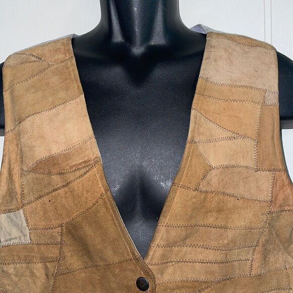 Vtg 70s tan suede patchwork snap up vest - Picture 2 of 10
